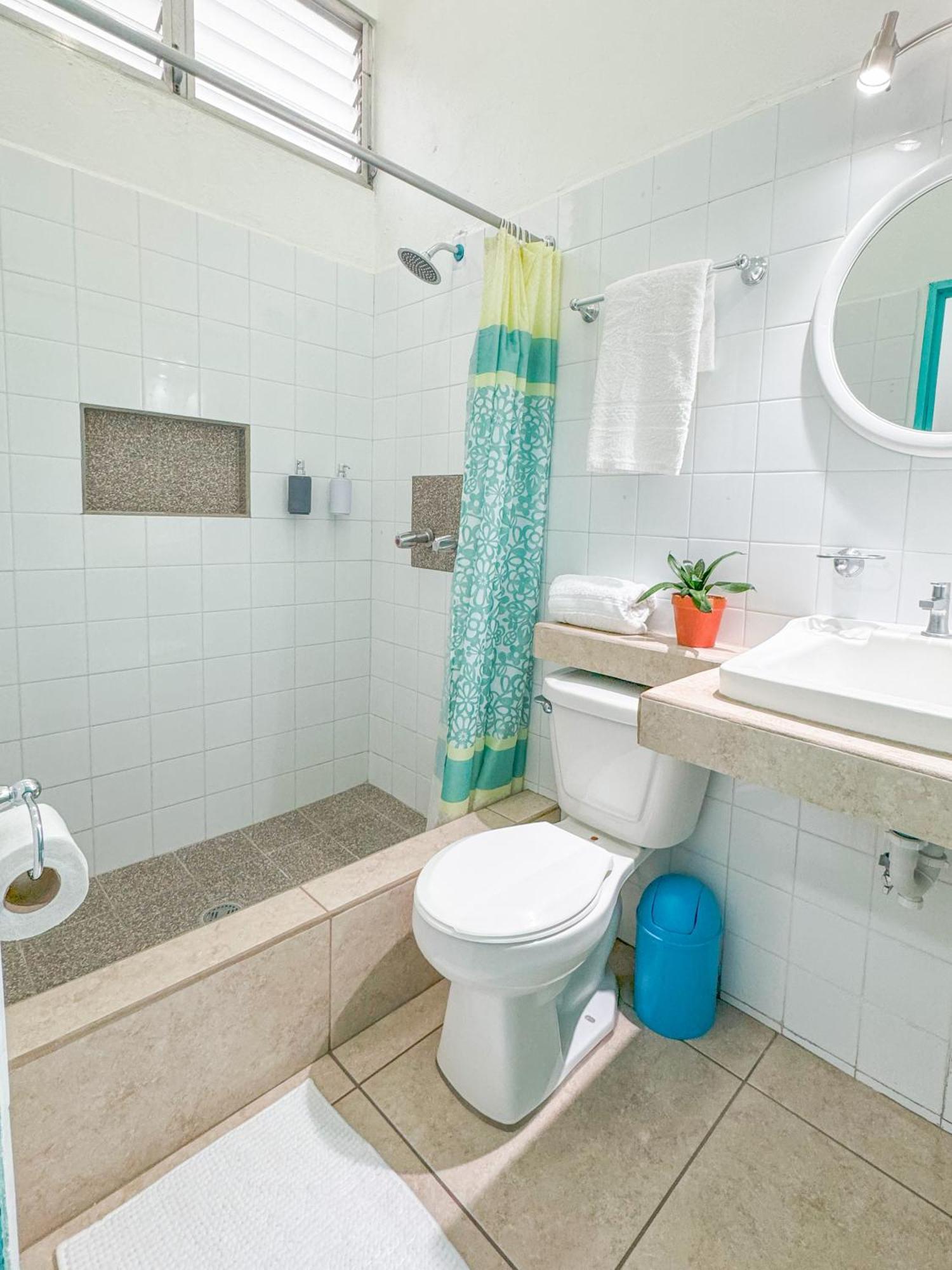 Hotel Petenchel Flores Εξωτερικό φωτογραφία