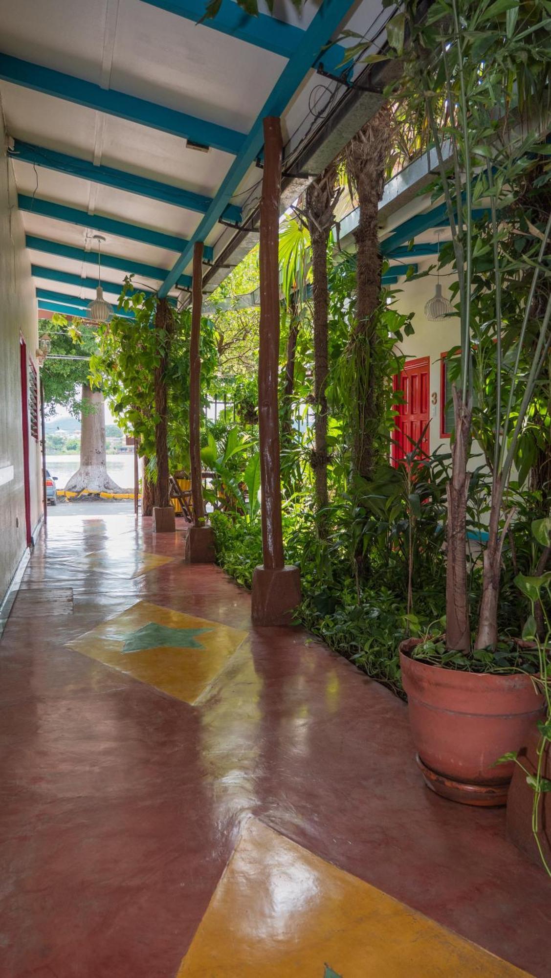Hotel Petenchel Flores Εξωτερικό φωτογραφία
