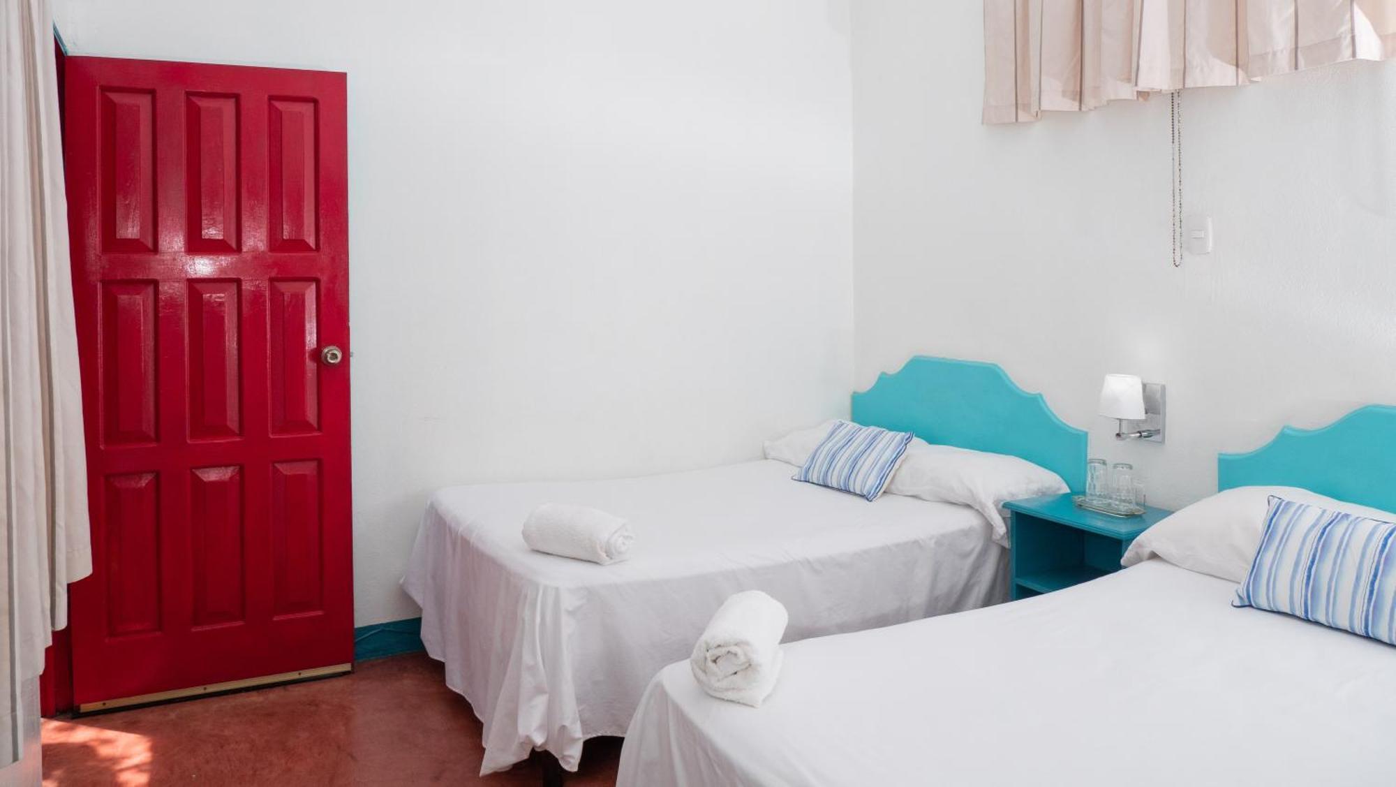 Hotel Petenchel Flores Εξωτερικό φωτογραφία
