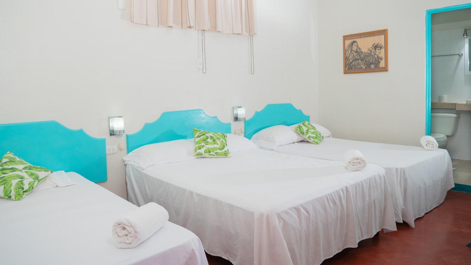 Hotel Petenchel Flores Εξωτερικό φωτογραφία